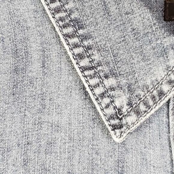 Talbots Shirt Size LP Large Petite Denim Long Sleeve Button Down Chambray Cotton - Picture 4 of 8